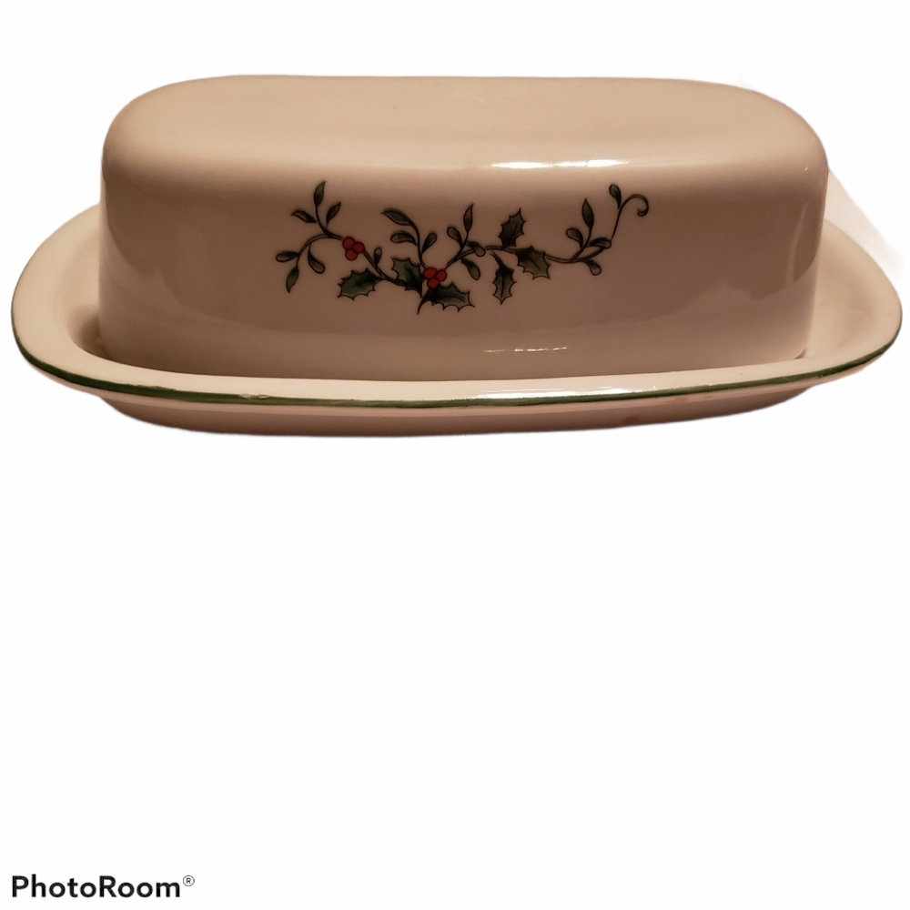 Royal Christmas Season 7 pc Stoneware Set. - Picture 2 of 4